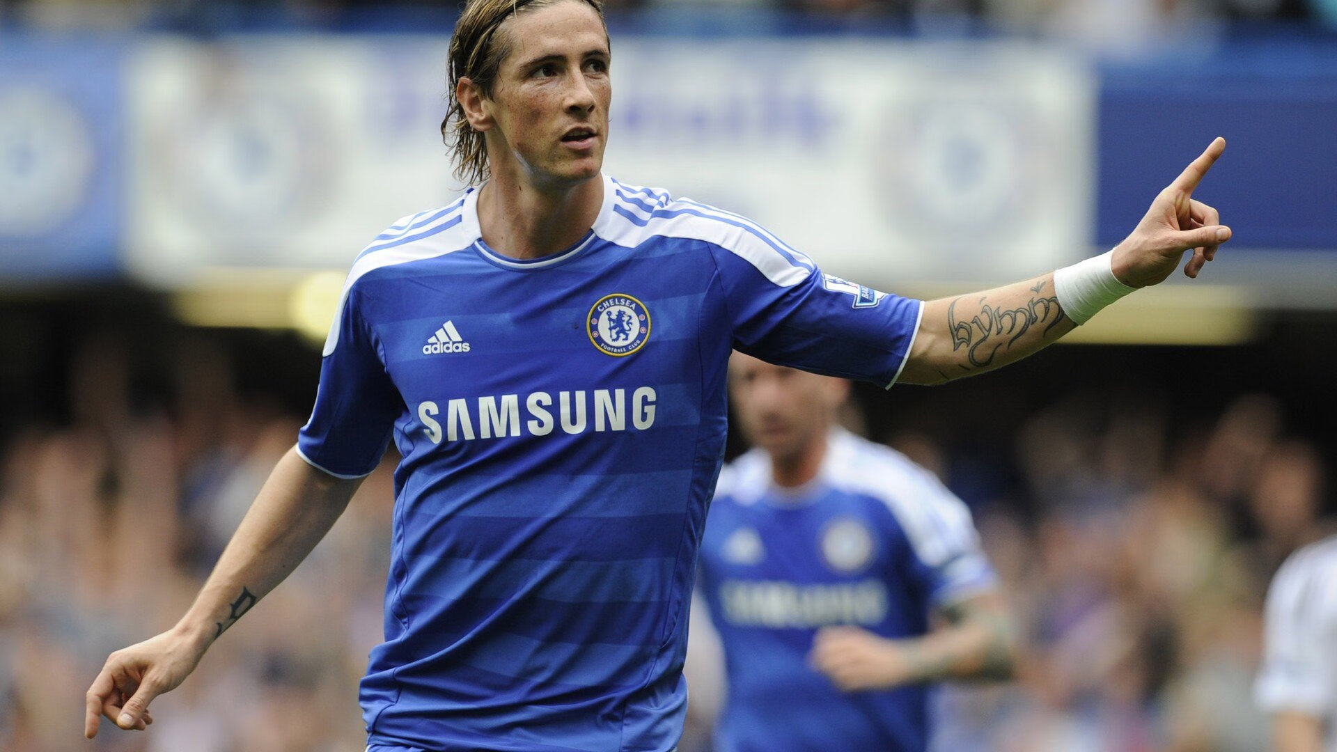 C罗帽子戏法帮助球队大胜晋级欧冠八强，c罗帽子戏法对阵球队